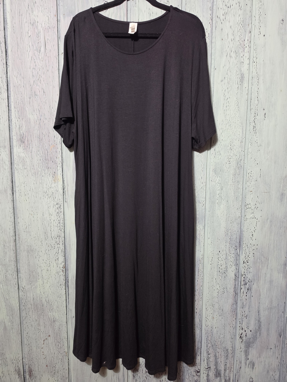 Black Short Sleeve Midi Dress